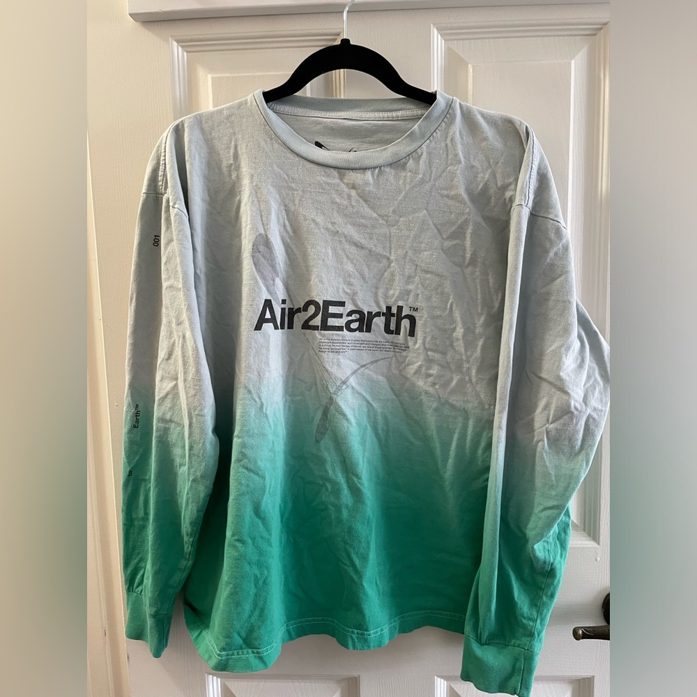 Porter Robinson Air2Earth shirt average condition unisex size M